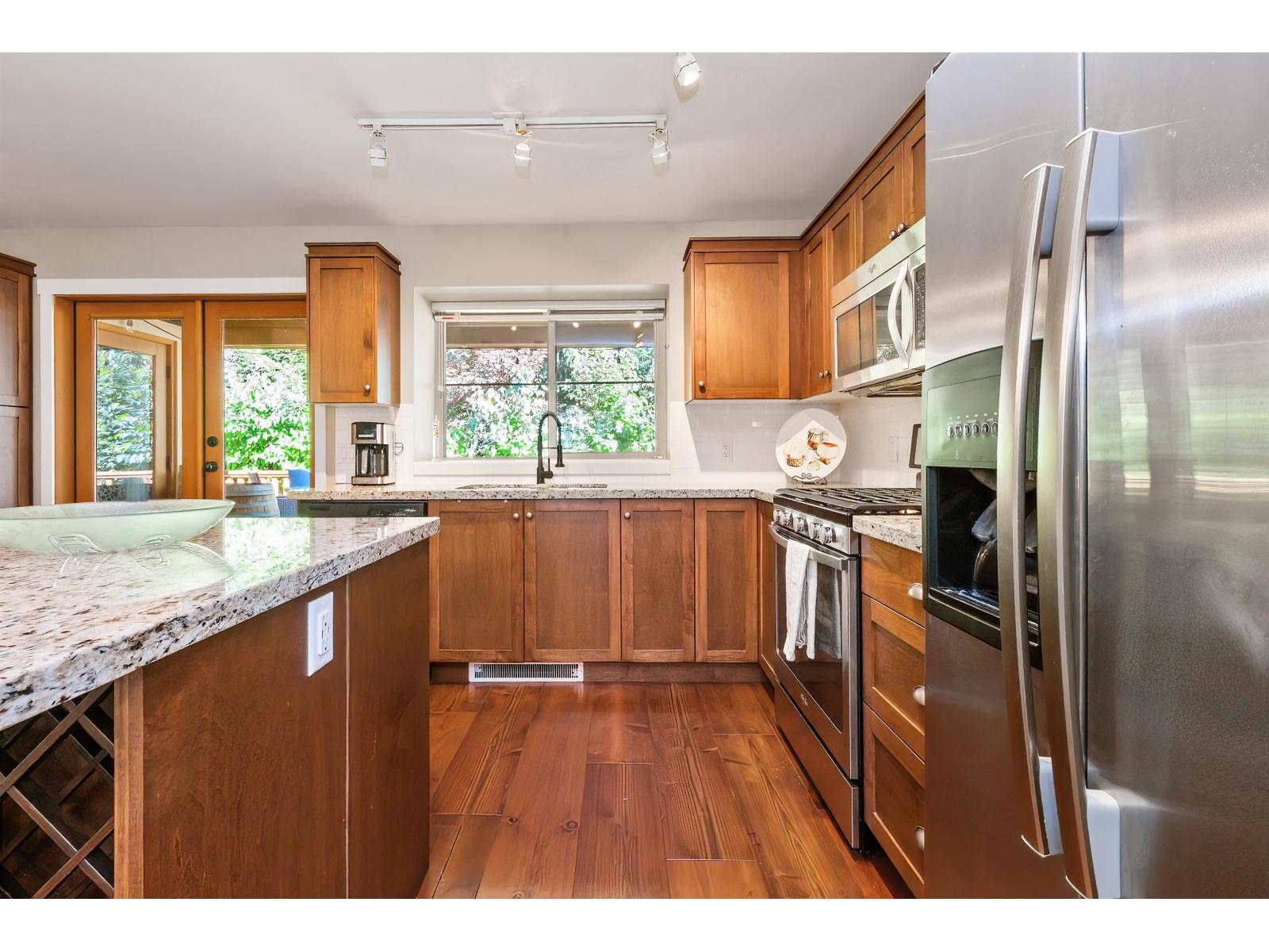 1852 RAVENWOOD TRAIL|Cultus Lake South