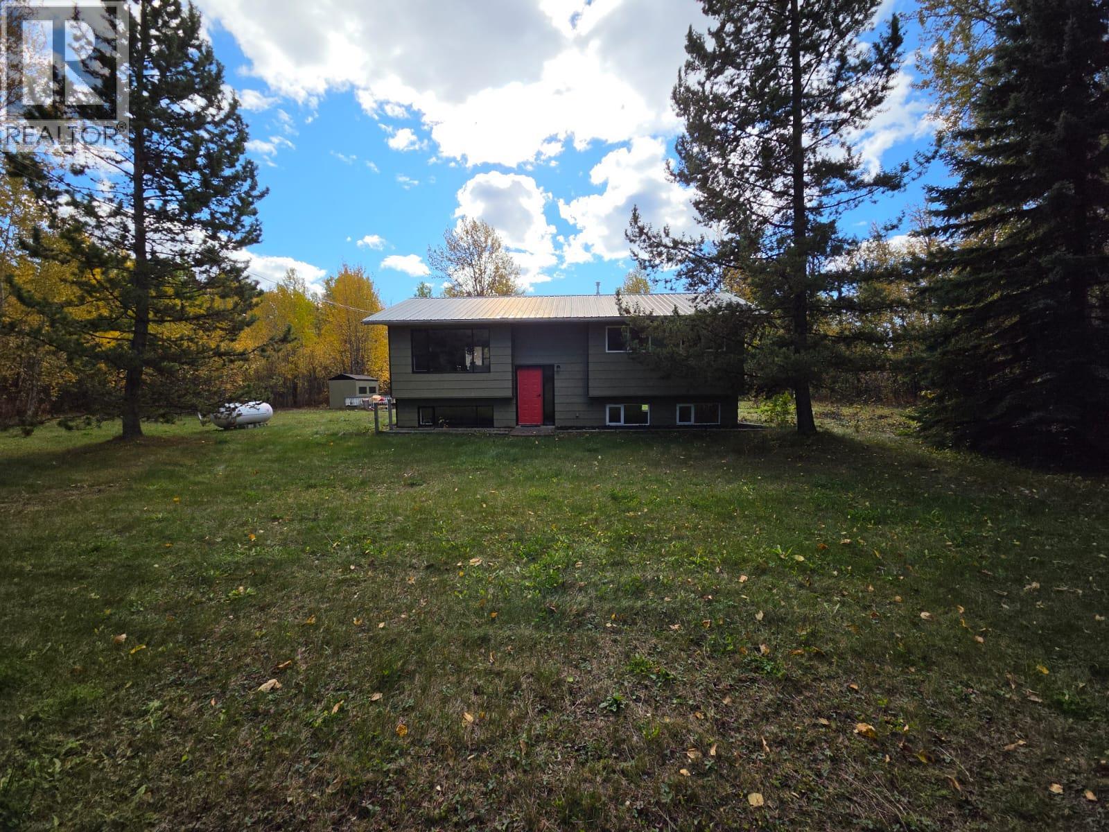 6082 Centennial Road W
