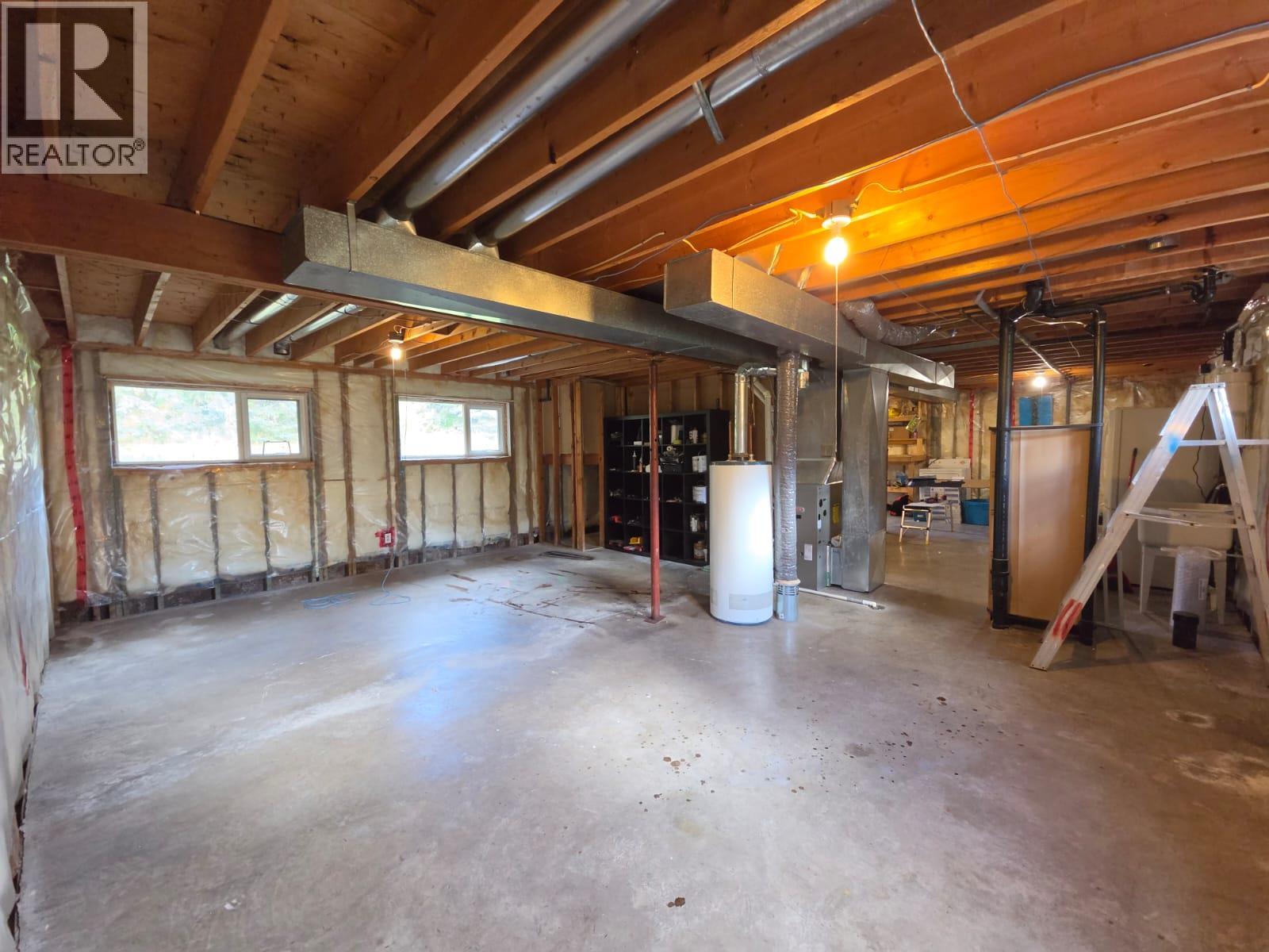 6082 Centennial Road W