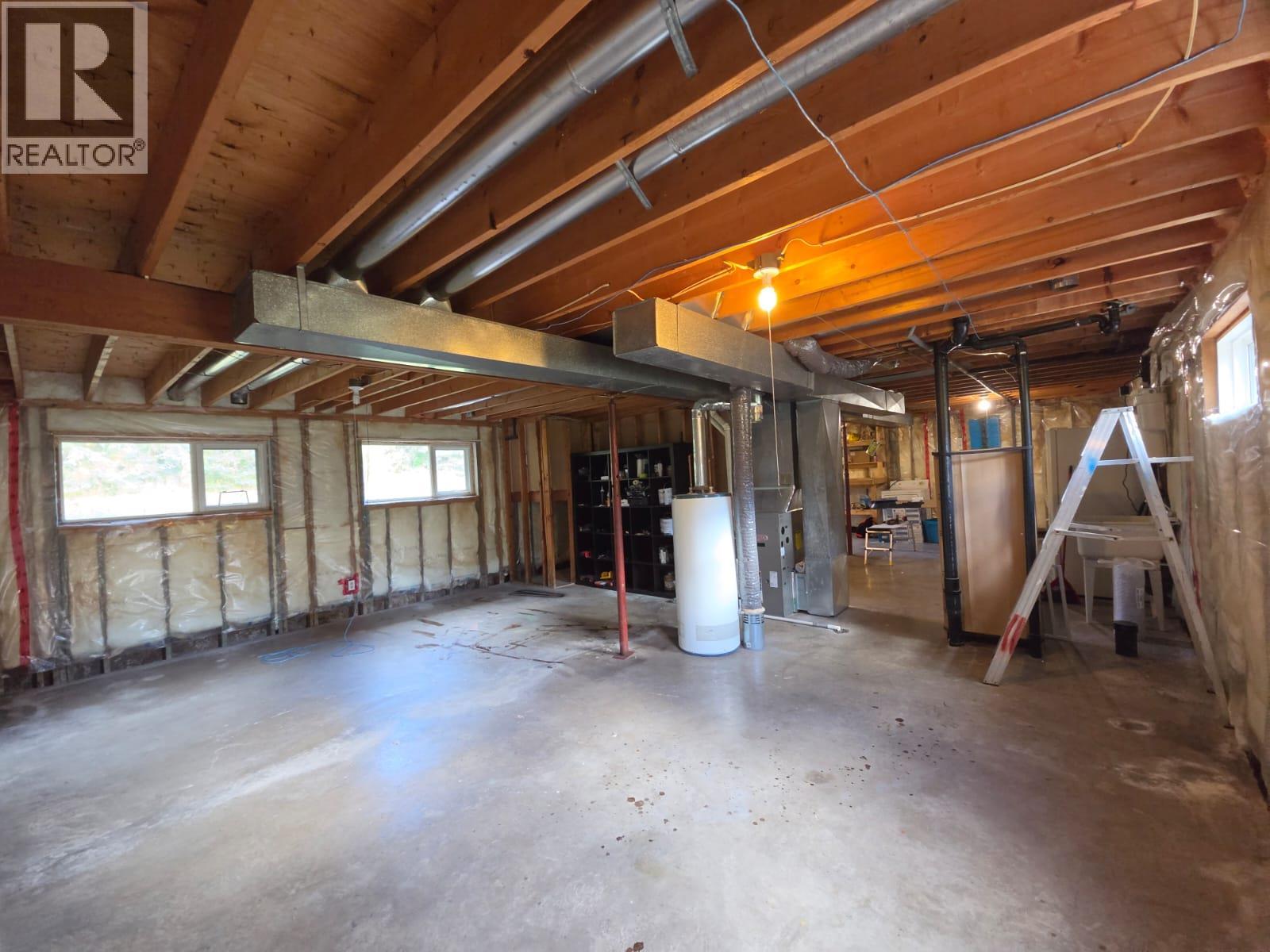 6082 Centennial Road W