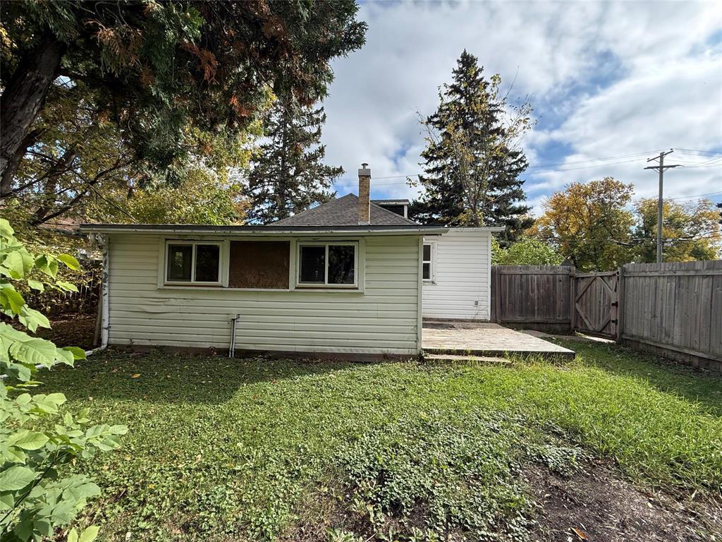 501 3rd Street NE, Portage La Prairie, Manitoba  R1N 0C7 - Photo 3 - 202624632