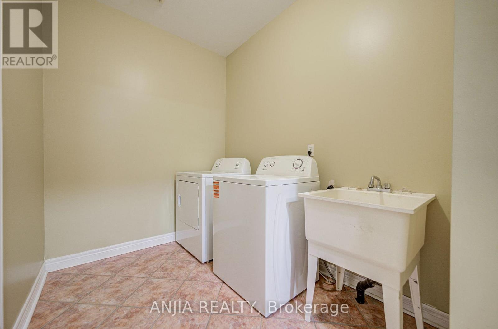 23 Ayhart Street E, Markham, Ontario  L6E 1H5 - Photo 16 - N13848036
