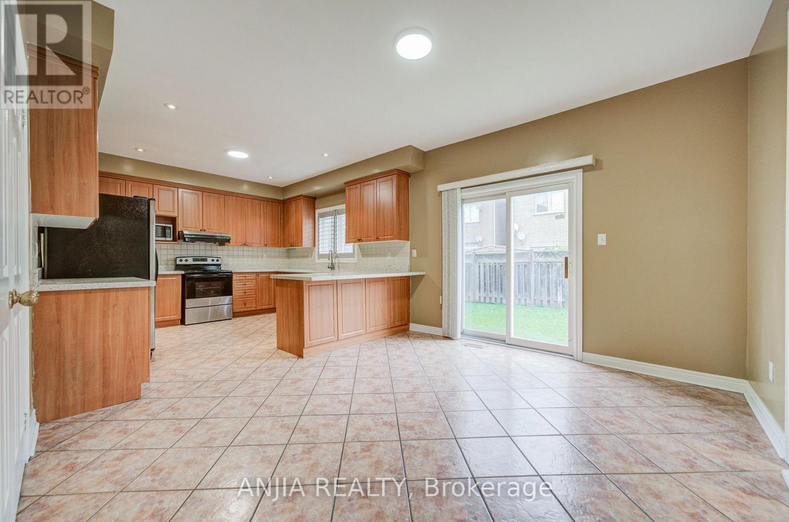 23 Ayhart Street E, Markham, Ontario  L6E 1H5 - Photo 17 - N13848036