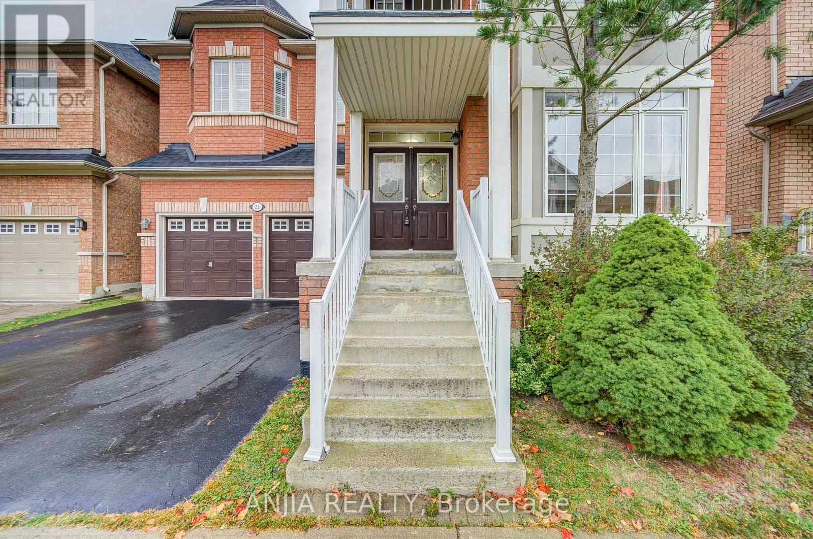23 Ayhart Street E, Markham, Ontario  L6E 1H5 - Photo 3 - N13848036