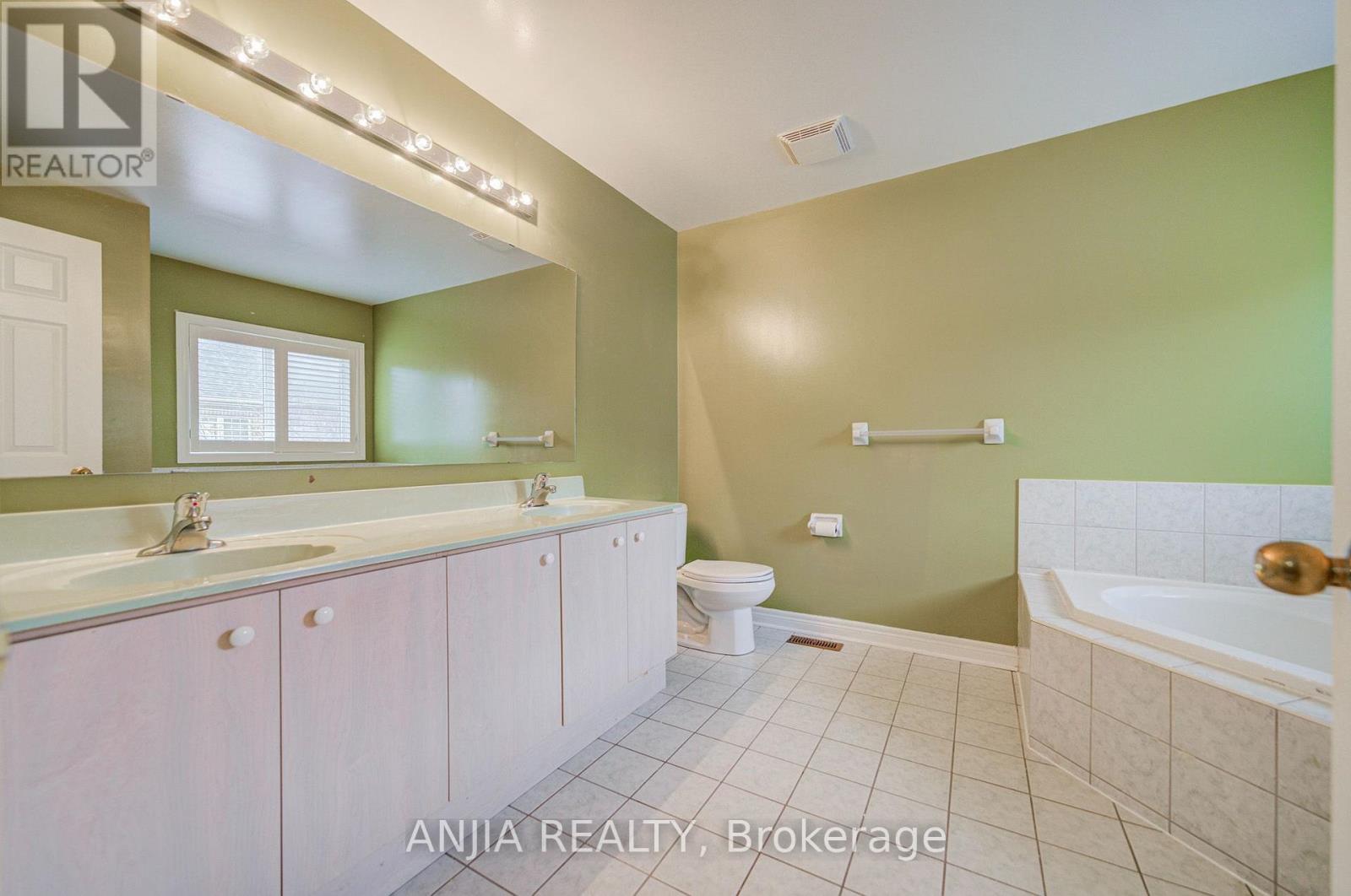 23 Ayhart Street E, Markham, Ontario  L6E 1H5 - Photo 44 - N13848036
