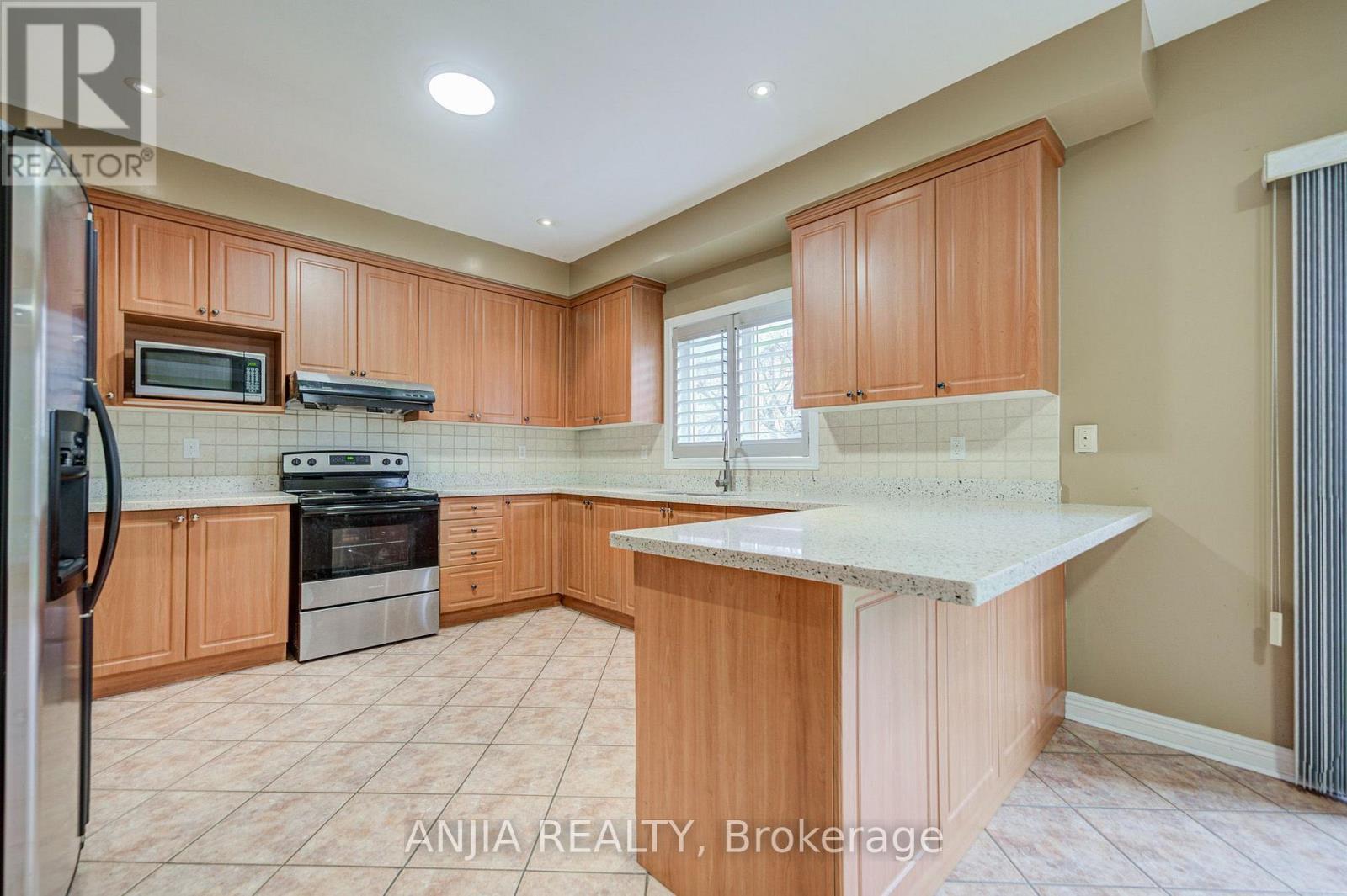 23 Ayhart Street E, Markham, Ontario  L6E 1H5 - Photo 24 - N13848036