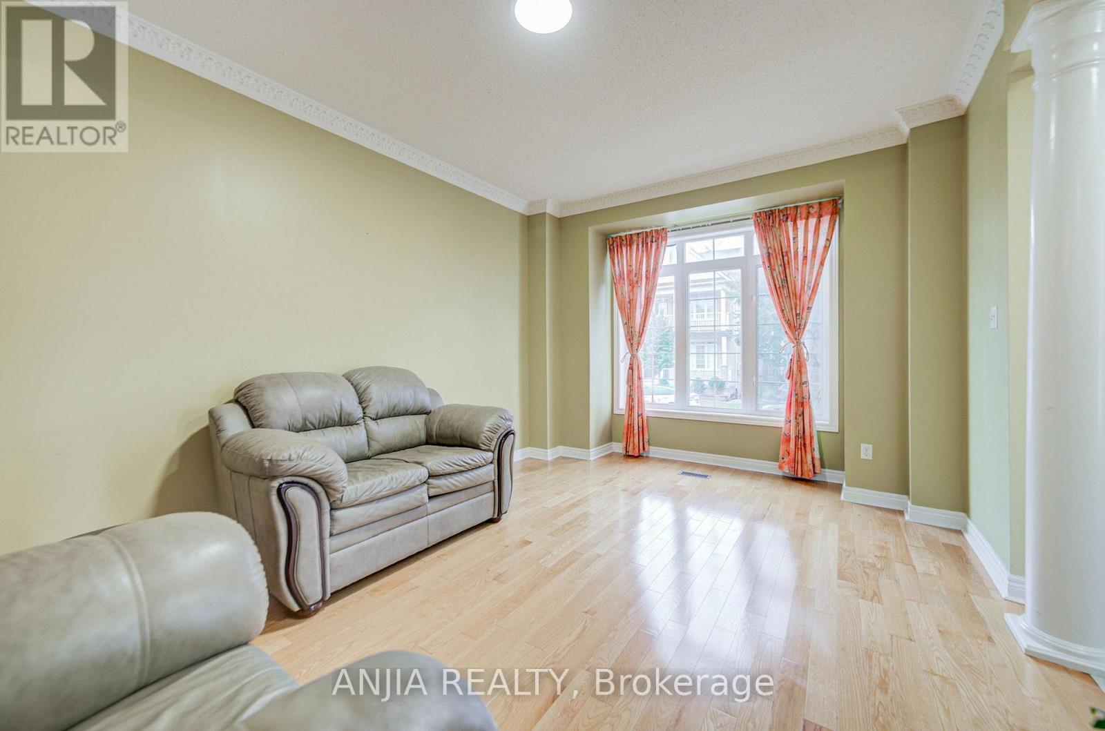 23 Ayhart Street E, Markham, Ontario  L6E 1H5 - Photo 7 - N13848036