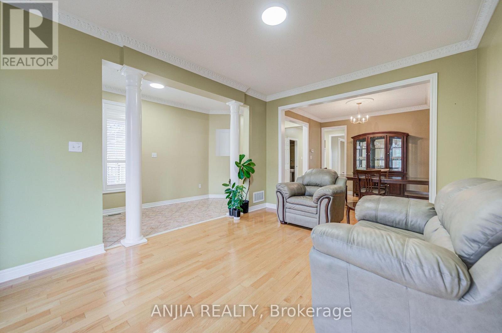 23 Ayhart Street E, Markham, Ontario  L6E 1H5 - Photo 9 - N13848036