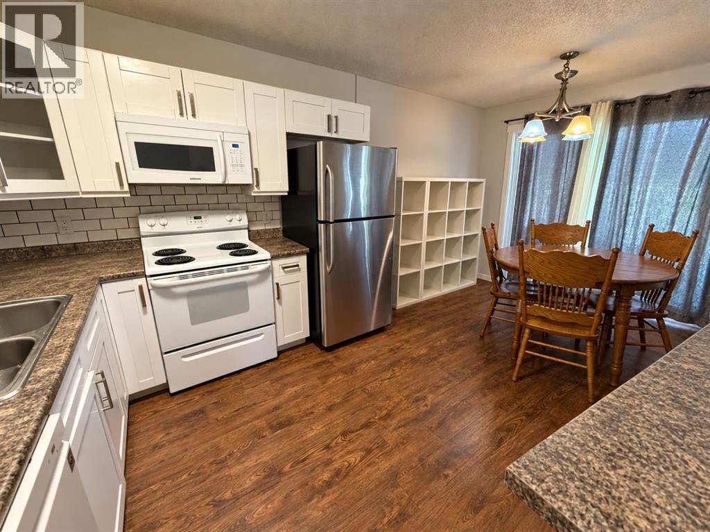 220 Mcgill Boulevard W