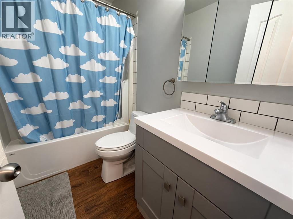 220 Mcgill Boulevard W