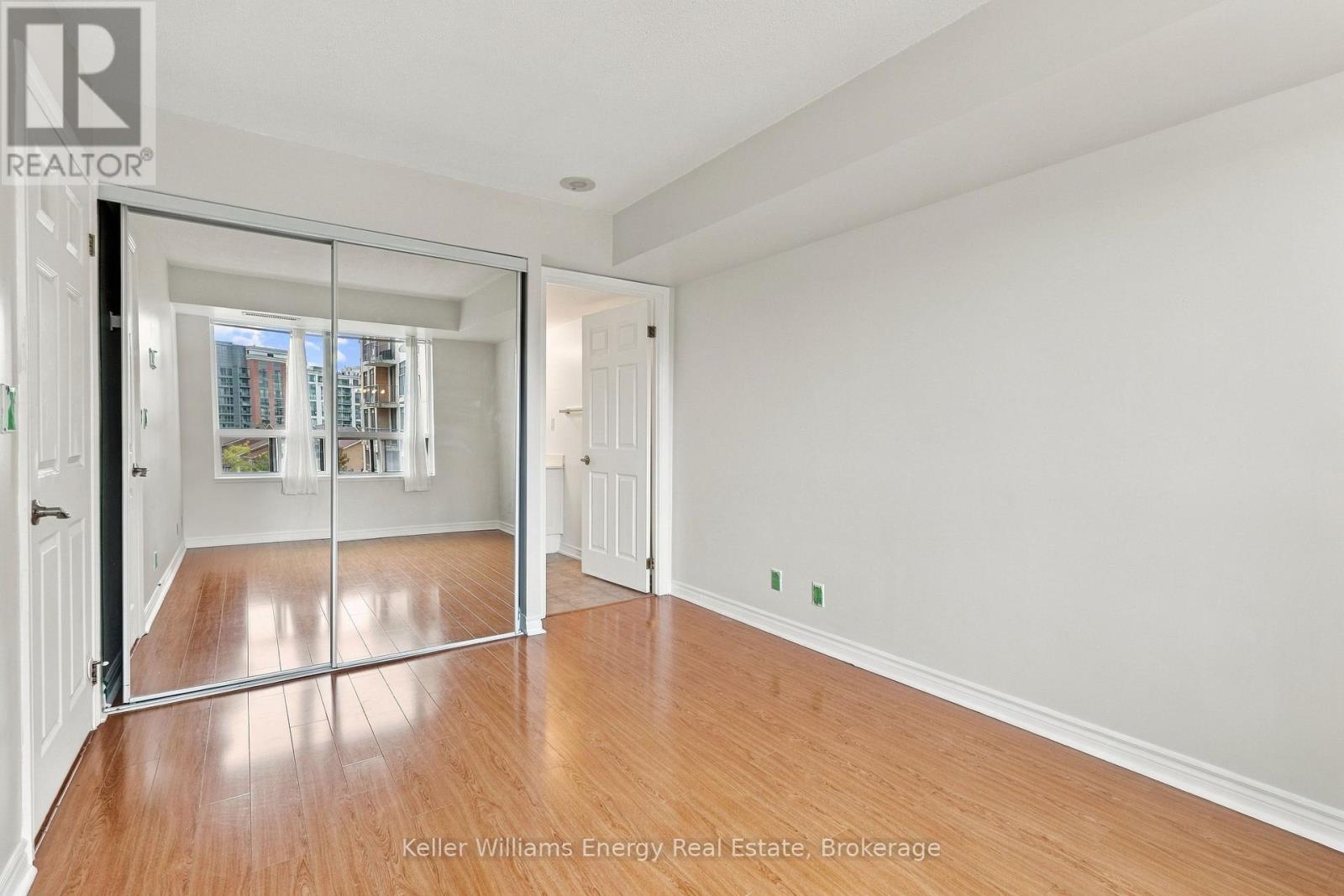 402 - 16 Dallimore Circle, Toronto (Banbury-Don Mills), Ontario  M3C 4C4 - Photo 10 - C13852436