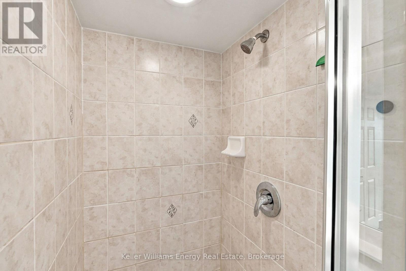 402 - 16 Dallimore Circle, Toronto (Banbury-Don Mills), Ontario  M3C 4C4 - Photo 16 - C13852436