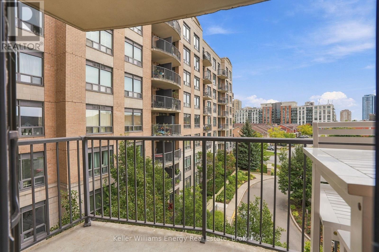402 - 16 Dallimore Circle, Toronto (Banbury-Don Mills), Ontario  M3C 4C4 - Photo 19 - C13852436