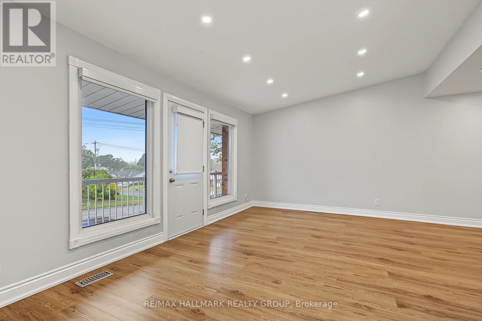 Unit A (Upper Unit) - 1135 Maitland Avenue, Ottawa, Ontario K2C 2B8 - Photo 5 - X13852380