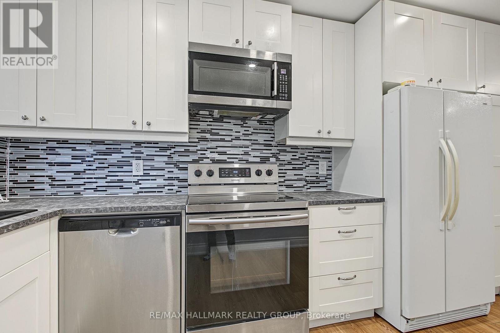 Unit A (Upper Unit) - 1135 Maitland Avenue, Ottawa, Ontario  K2C 2B8 - Photo 9 - X13852380