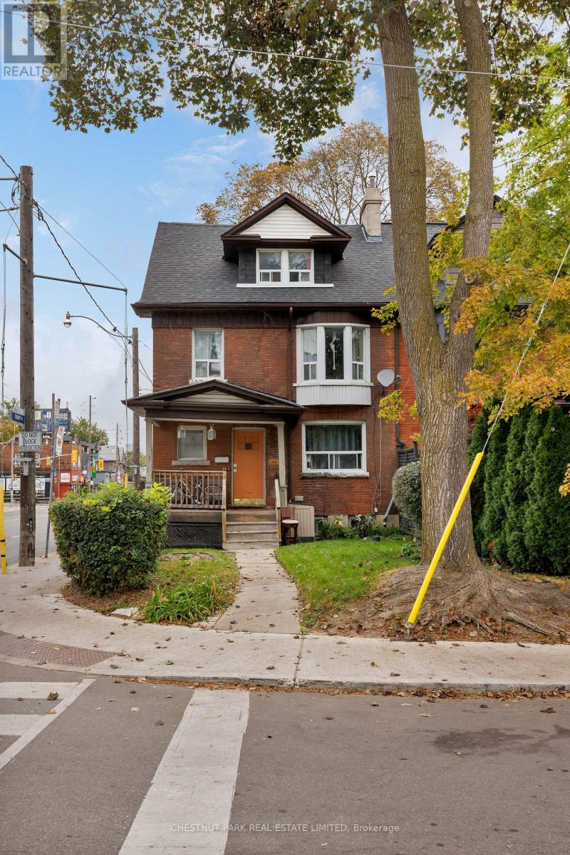 185 WALMER ROAD, Toronto, Ontario