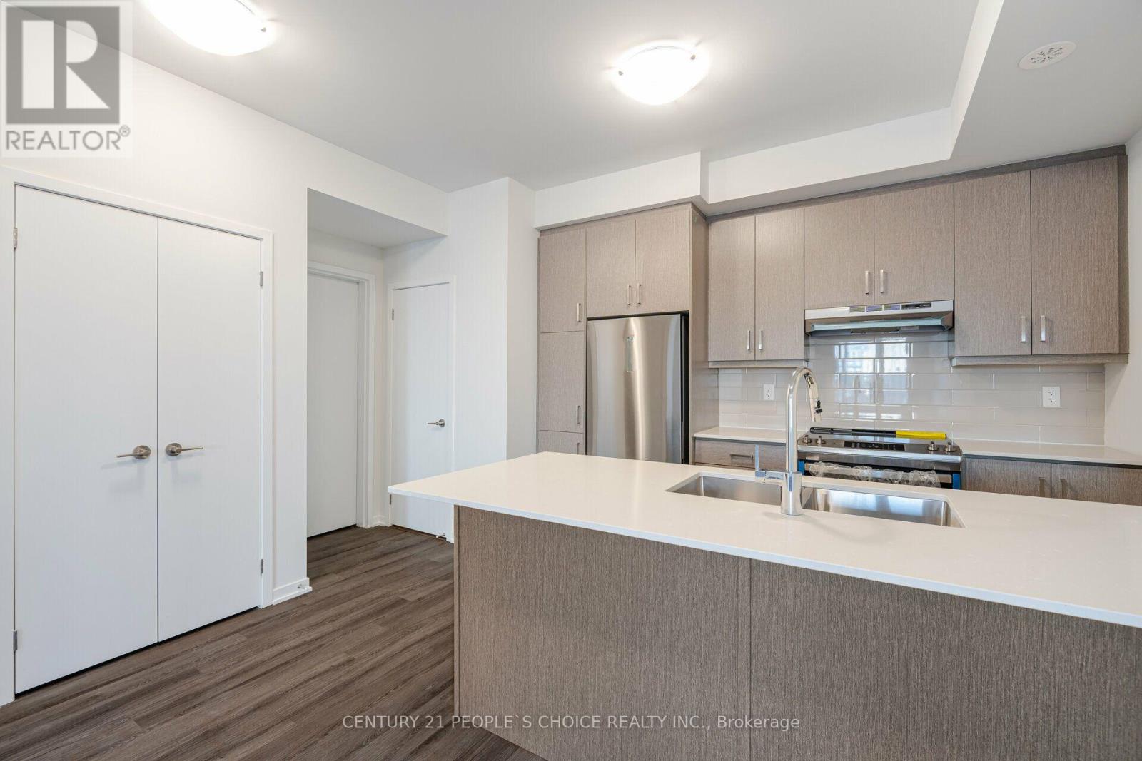 Th263 - 150 Honeycrisp Crescent N, Vaughan, Ontario  L4K 0N7 - Photo 8 - N13852394