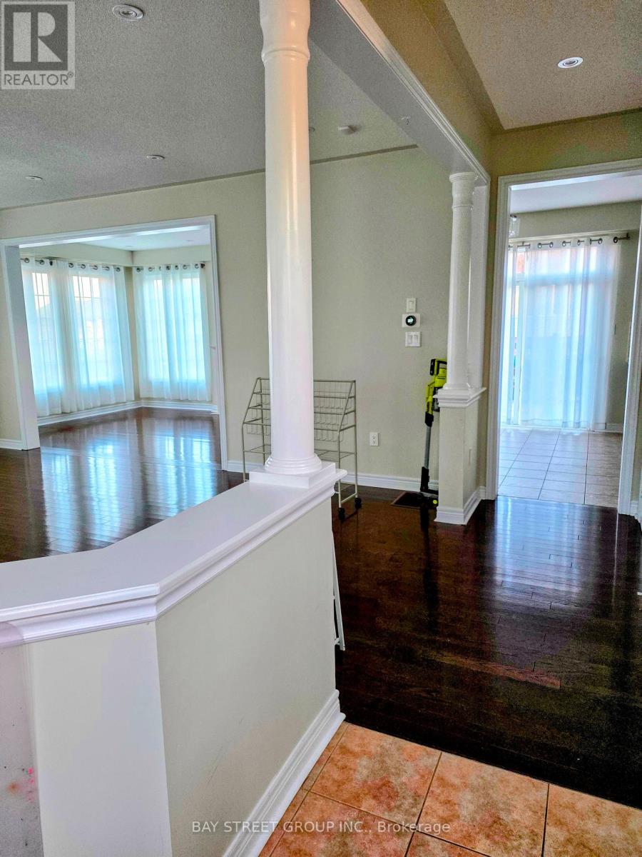 159 Riding Mountain Drive, Richmond Hill, Ontario  L4E 0T9 - Photo 3 - N13852438