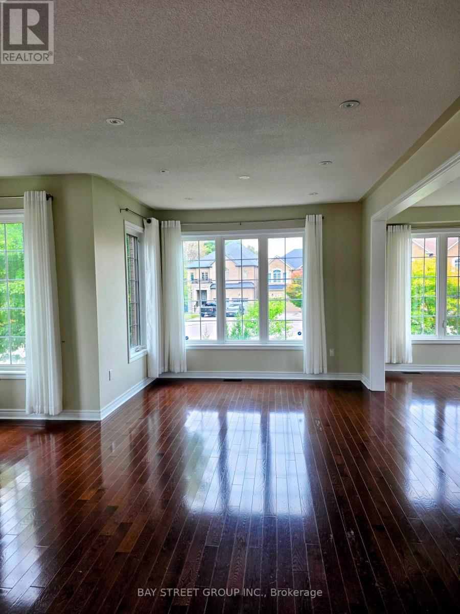 159 Riding Mountain Drive, Richmond Hill, Ontario  L4E 0T9 - Photo 5 - N13852438