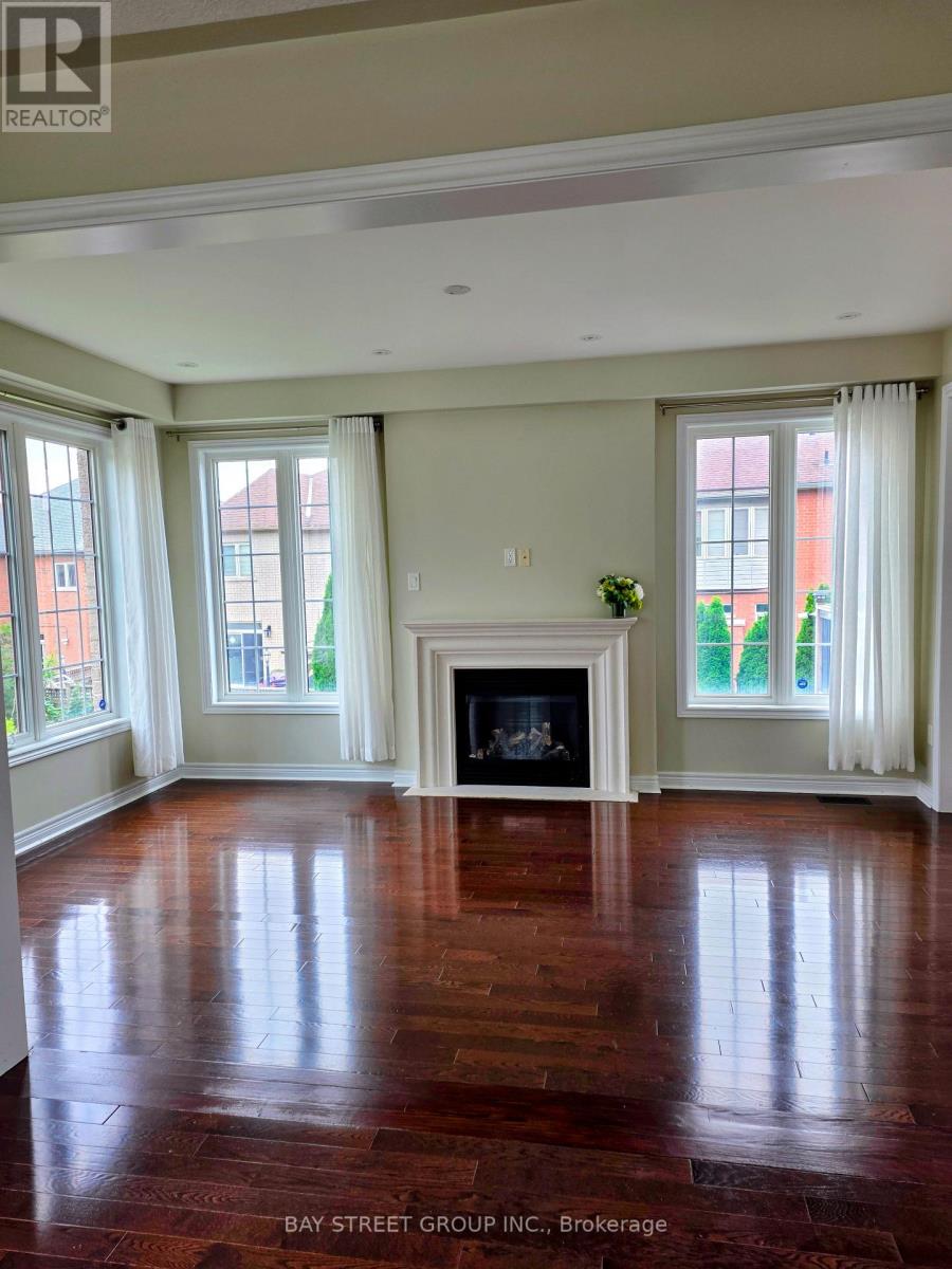 159 Riding Mountain Drive, Richmond Hill, Ontario  L4E 0T9 - Photo 6 - N13852438