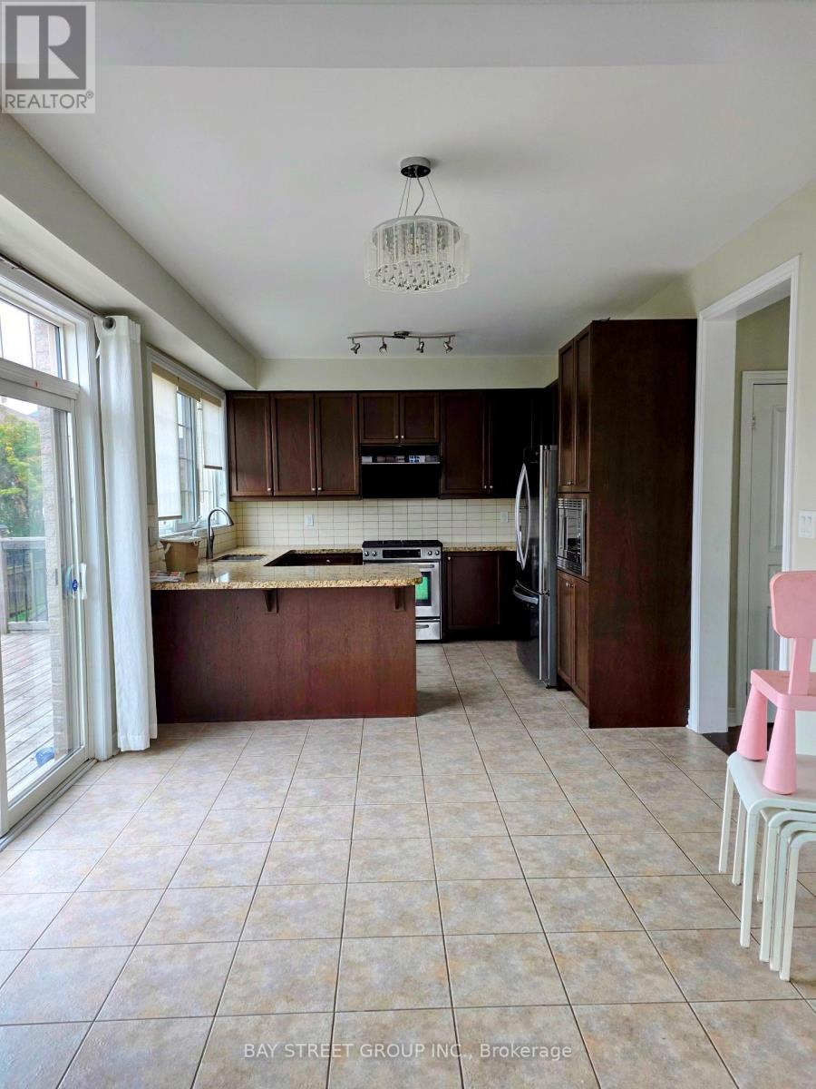 159 Riding Mountain Drive, Richmond Hill, Ontario  L4E 0T9 - Photo 8 - N13852438