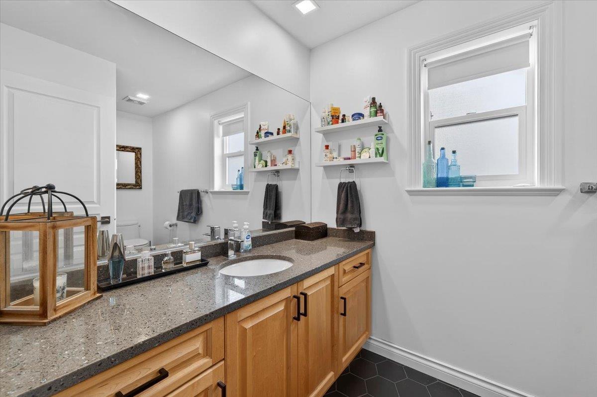 927 Kent Street, White Rock, British Columbia  V4B 4S9 - Photo 27 - R3171627