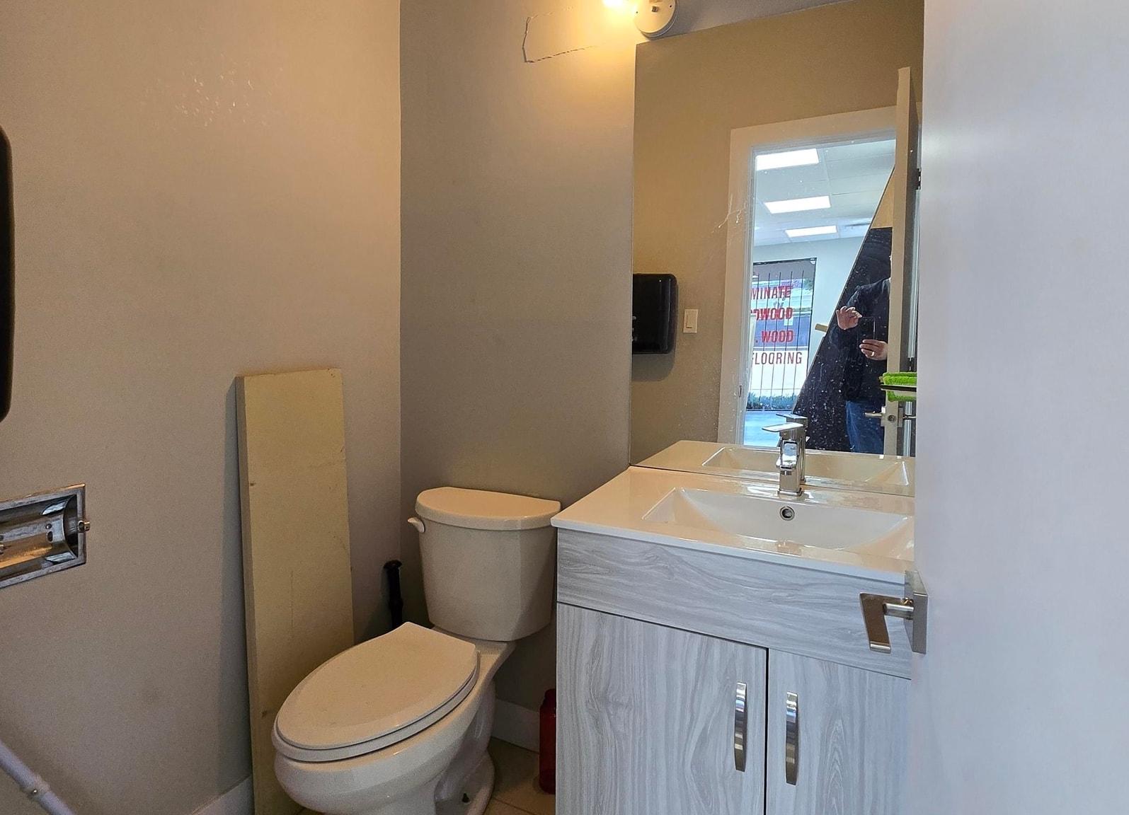 12975-12977 80 Avenue, Surrey, British Columbia  V3W 3B1 - Photo 14 - C8082487