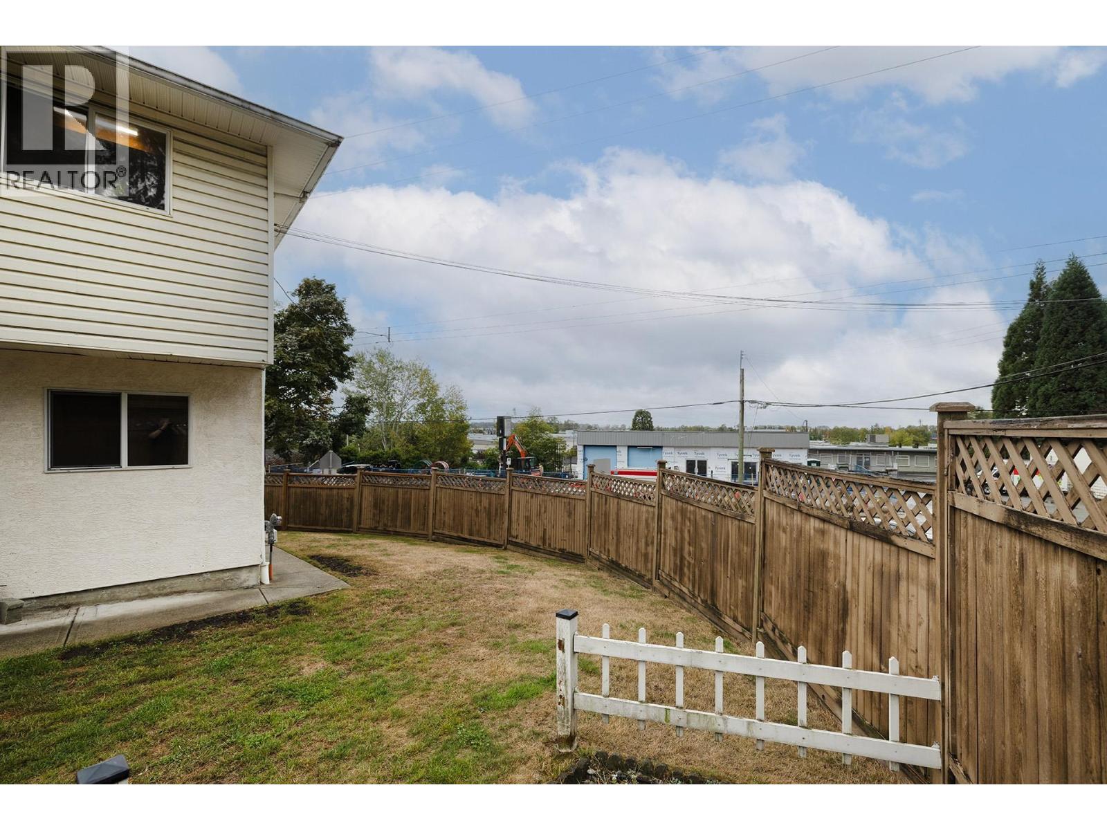 8724 Gilley Avenue, Burnaby, British Columbia  V5J 4Y5 - Photo 5 - R3171302