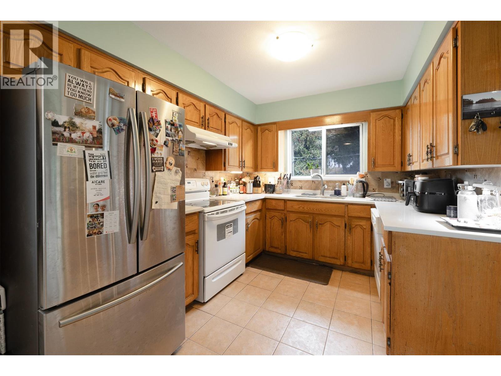 8724 Gilley Avenue, Burnaby, British Columbia  V5J 4Y5 - Photo 7 - R3171302