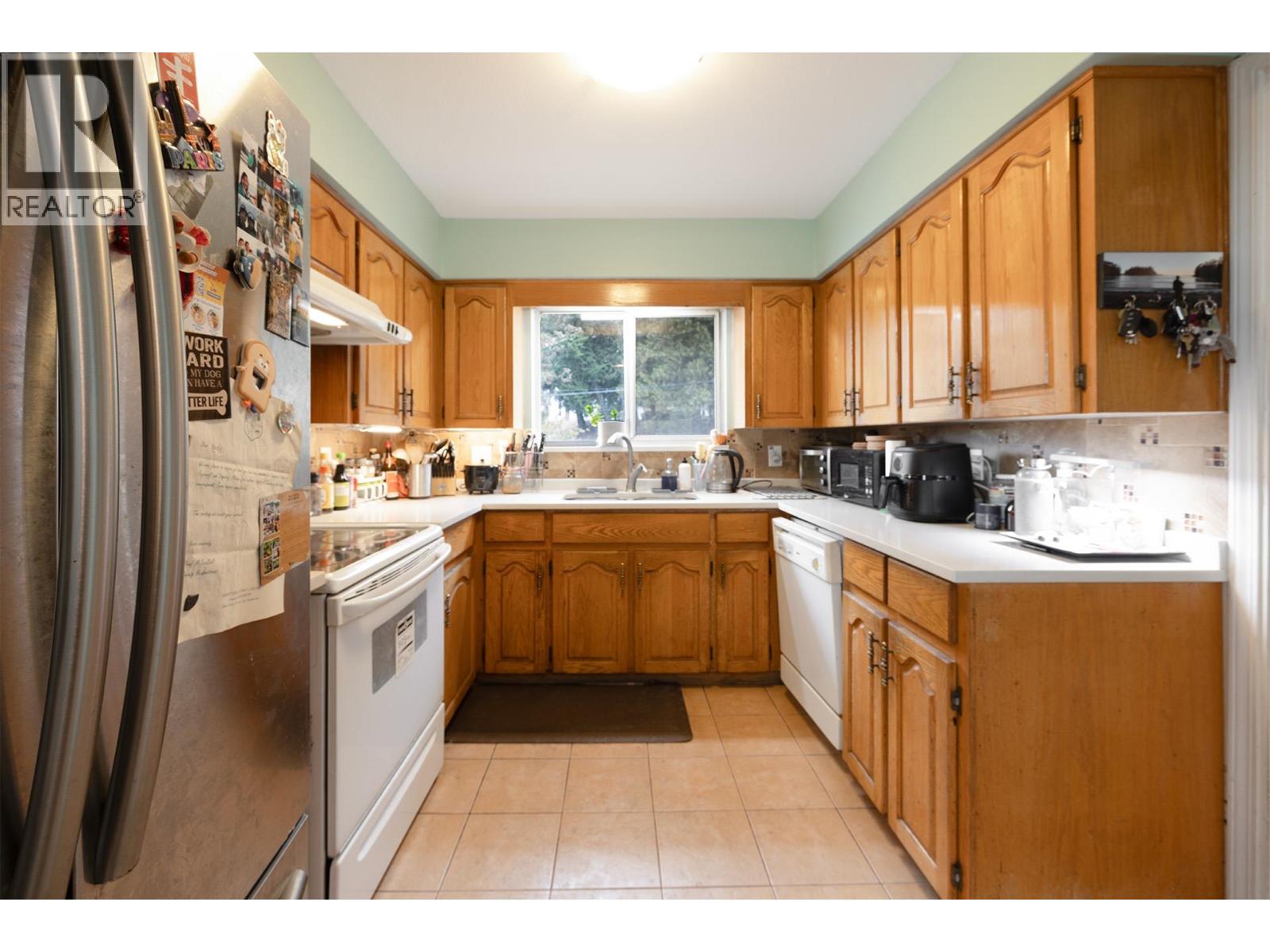 8724 Gilley Avenue, Burnaby, British Columbia  V5J 4Y5 - Photo 8 - R3171302