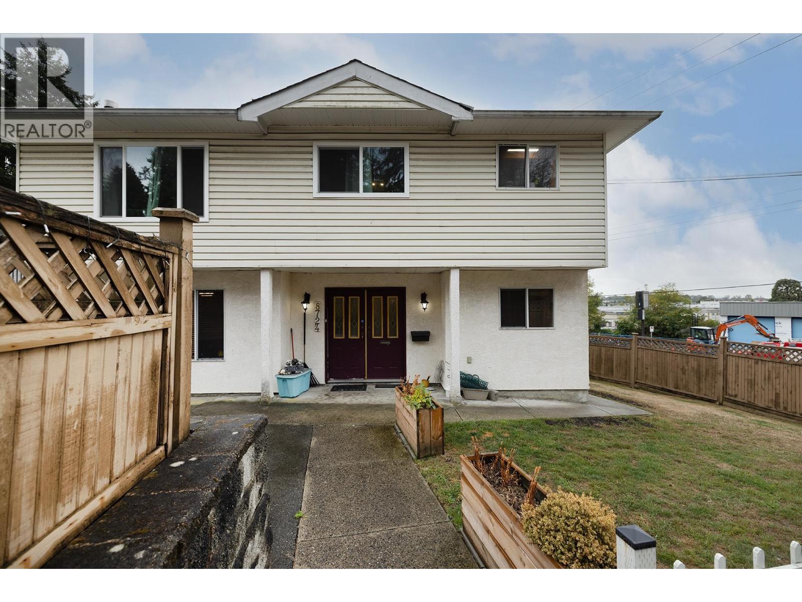 8724 Gilley Avenue, Burnaby, British Columbia  V5J 4Y5 - Photo 2 - R3171302