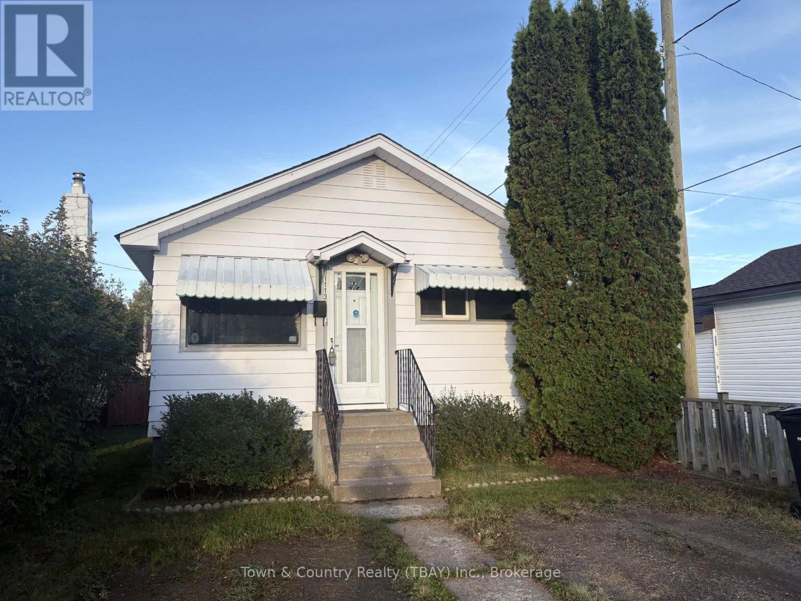 1113 CRAWFORD AVENUE, Thunder Bay, Ontario