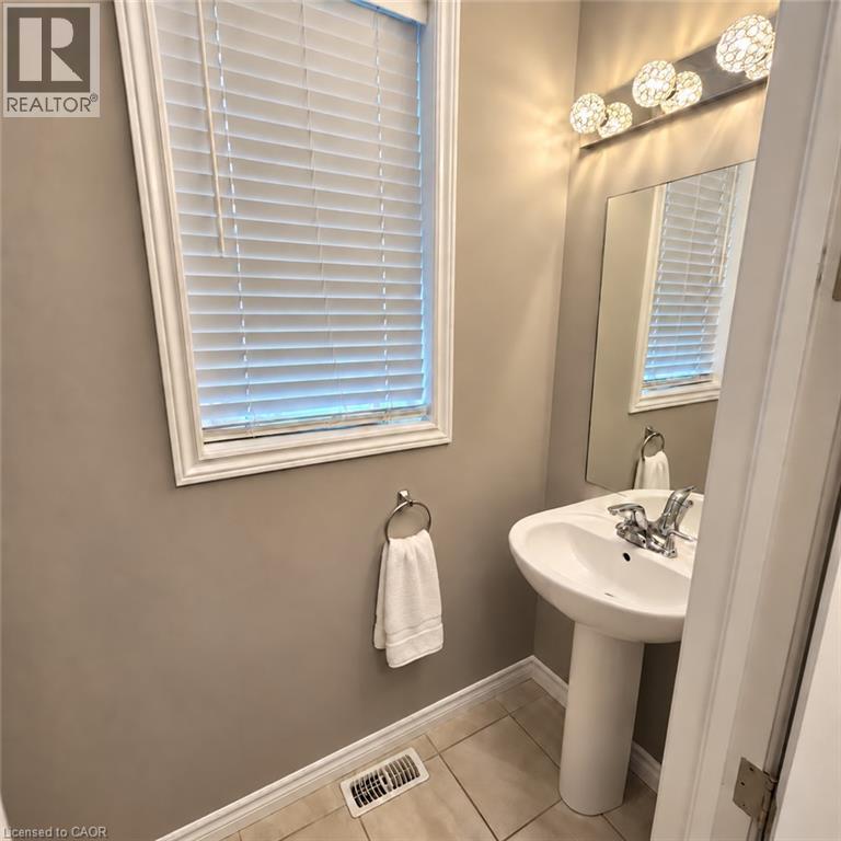 26 Strauch Avenue, New Hamburg, Ontario  N3A 4N7 - Photo 5 - 40867830