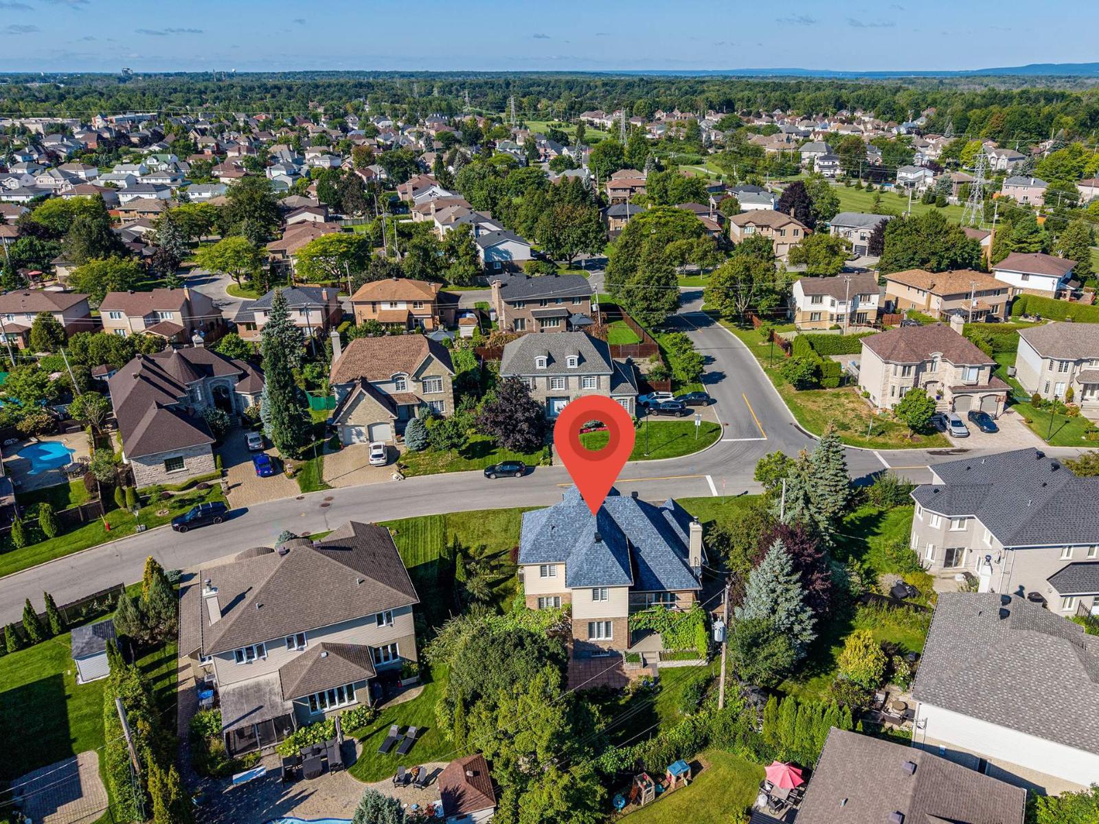 43 Rue des Lilas Kirkland Quebec Canada H9J4A8 2