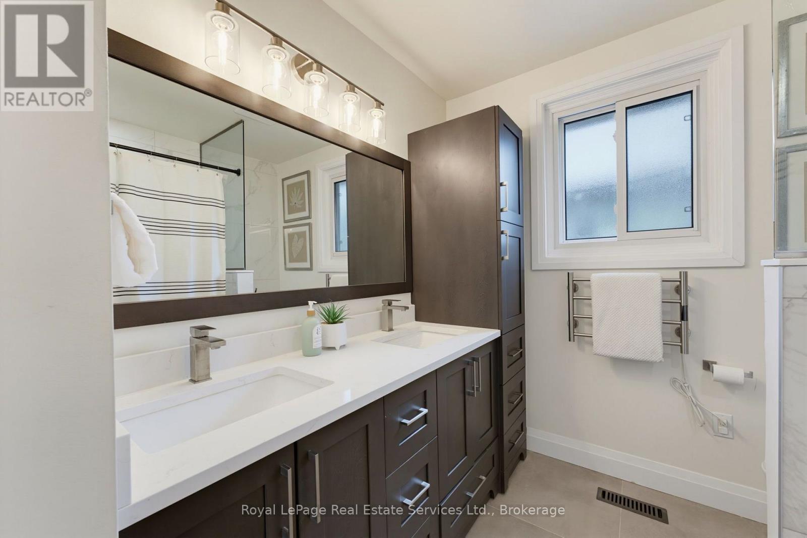 539 Galway Drive, Burlington, Ontario  L7L 2S6 - Photo 21 - W13851862