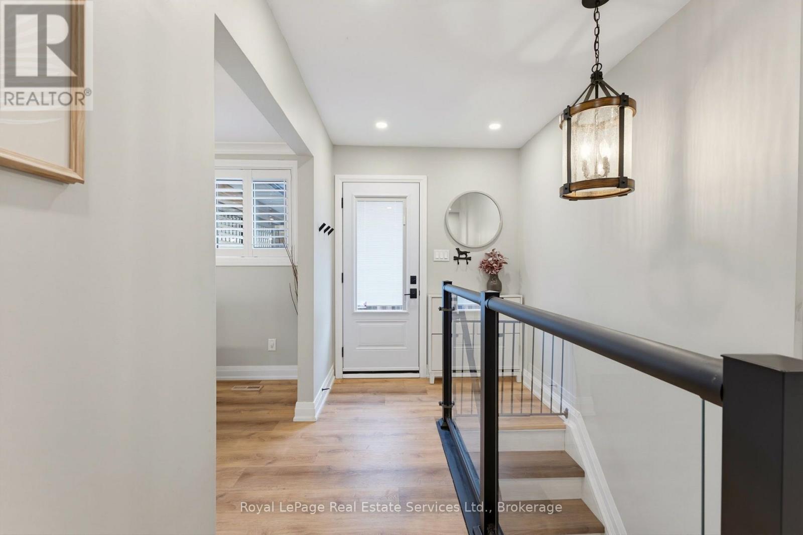 539 Galway Drive, Burlington, Ontario  L7L 2S6 - Photo 23 - W13851862