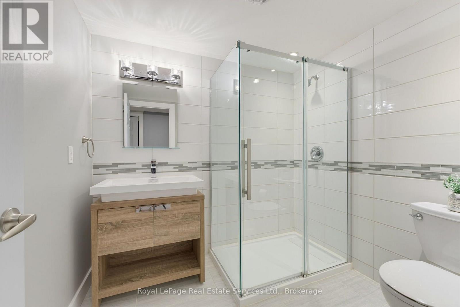 539 Galway Drive, Burlington, Ontario  L7L 2S6 - Photo 28 - W13851862