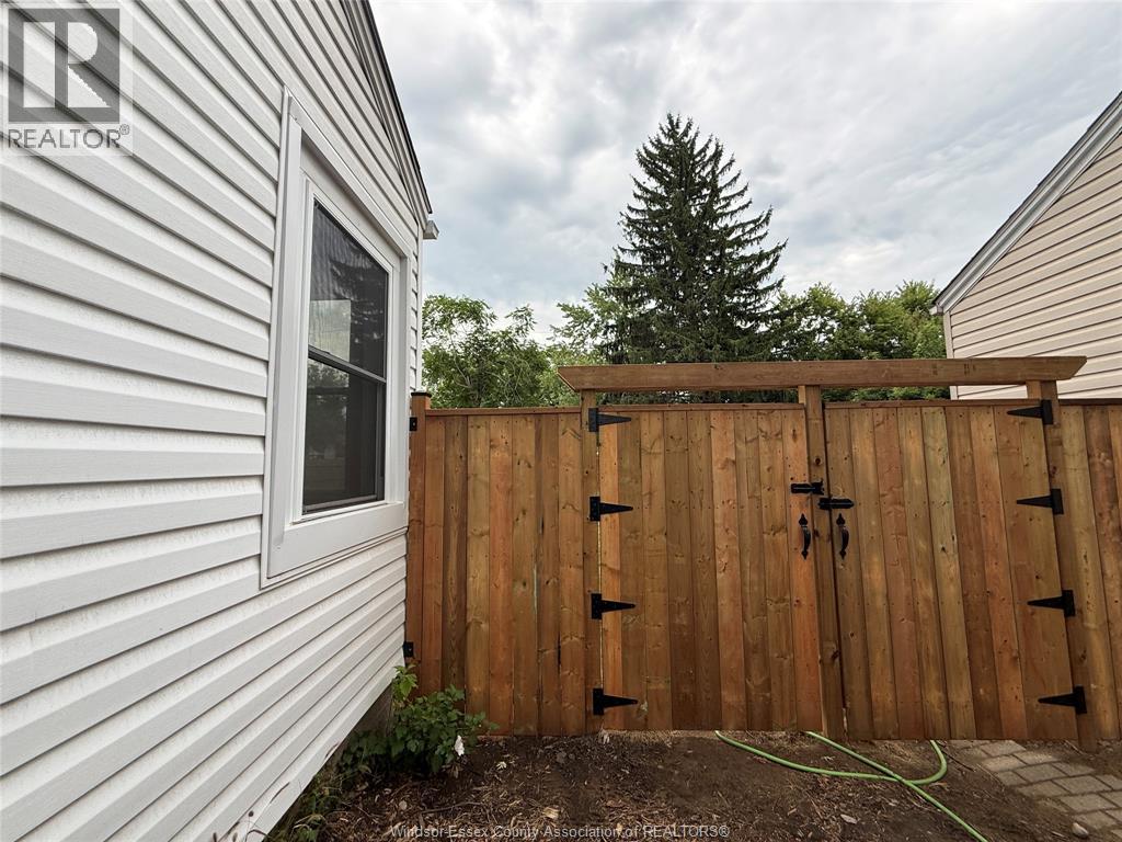 3847 Matchett Road, Windsor, Ontario  N9C 2A3 - Photo 27 - 26024197