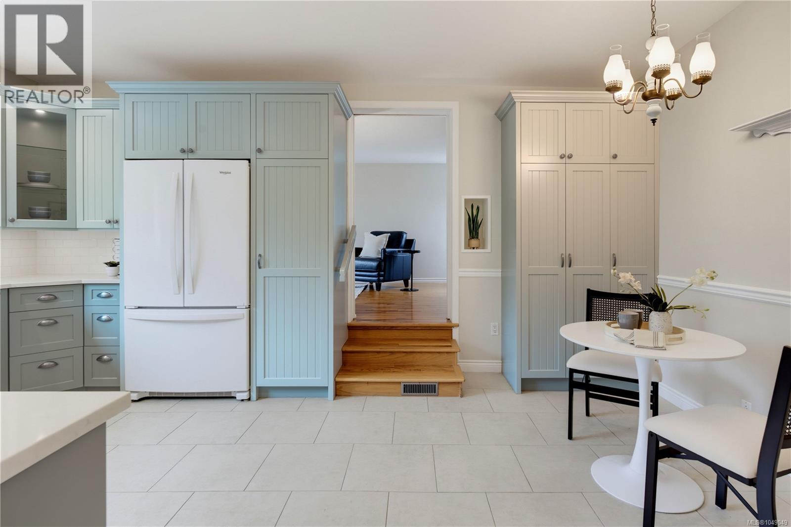 103 Bushby St