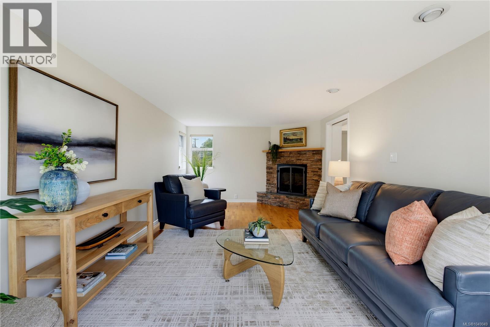 103 Bushby St