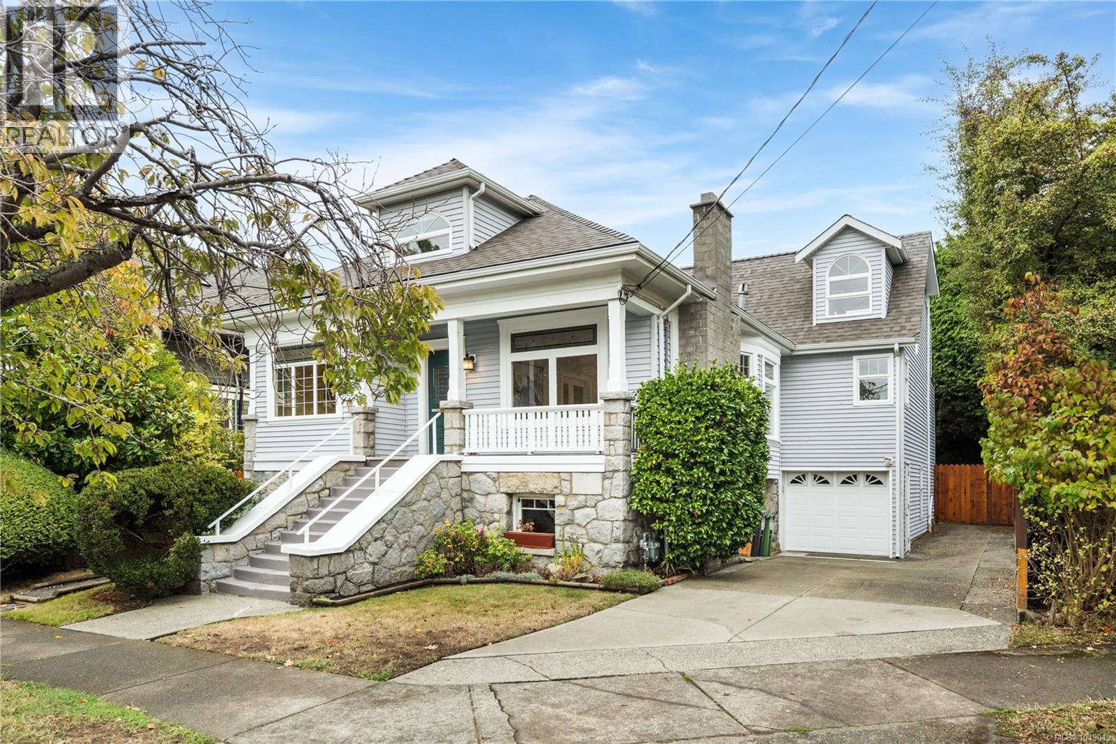 103 Bushby St