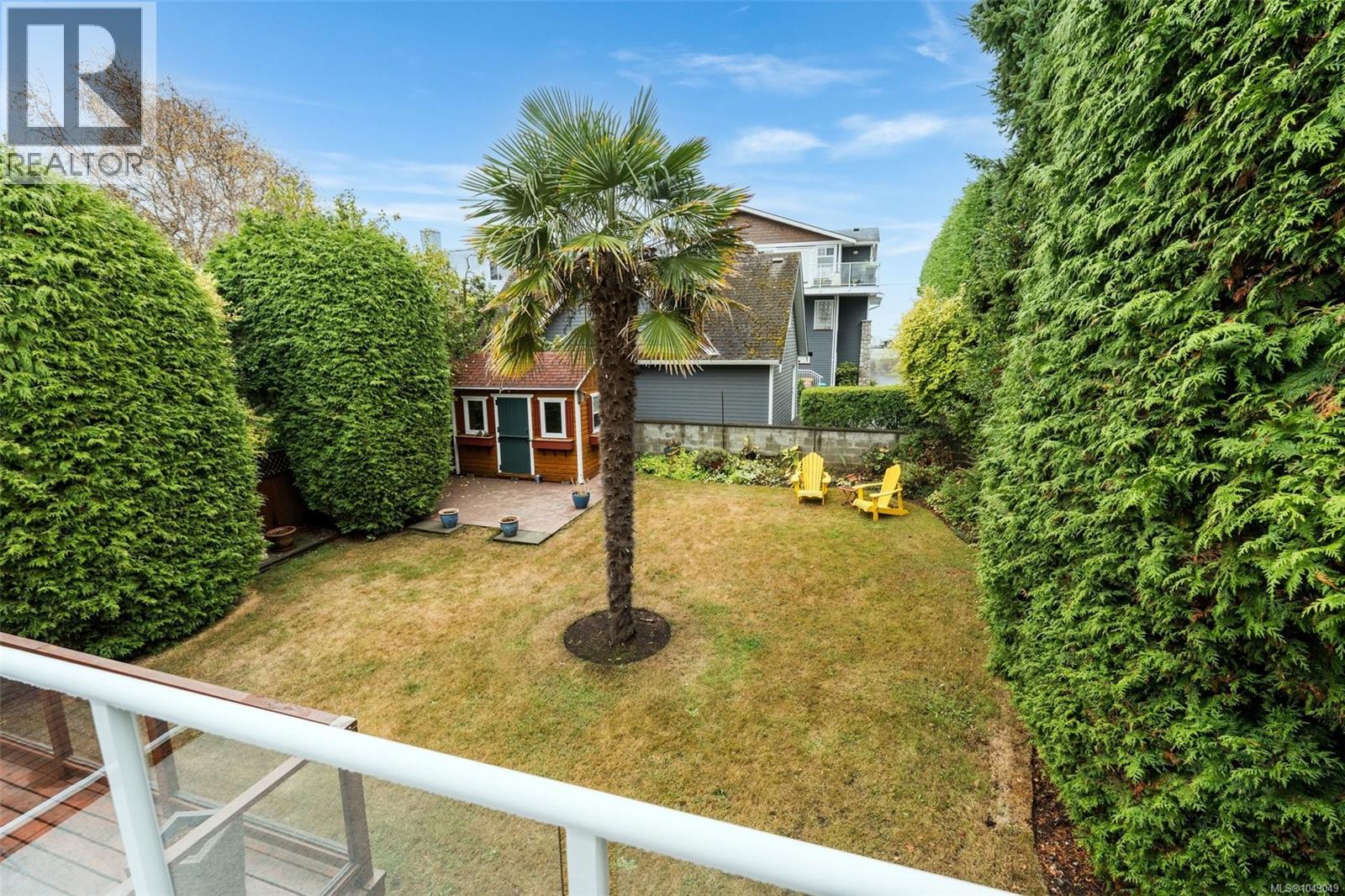 103 Bushby St