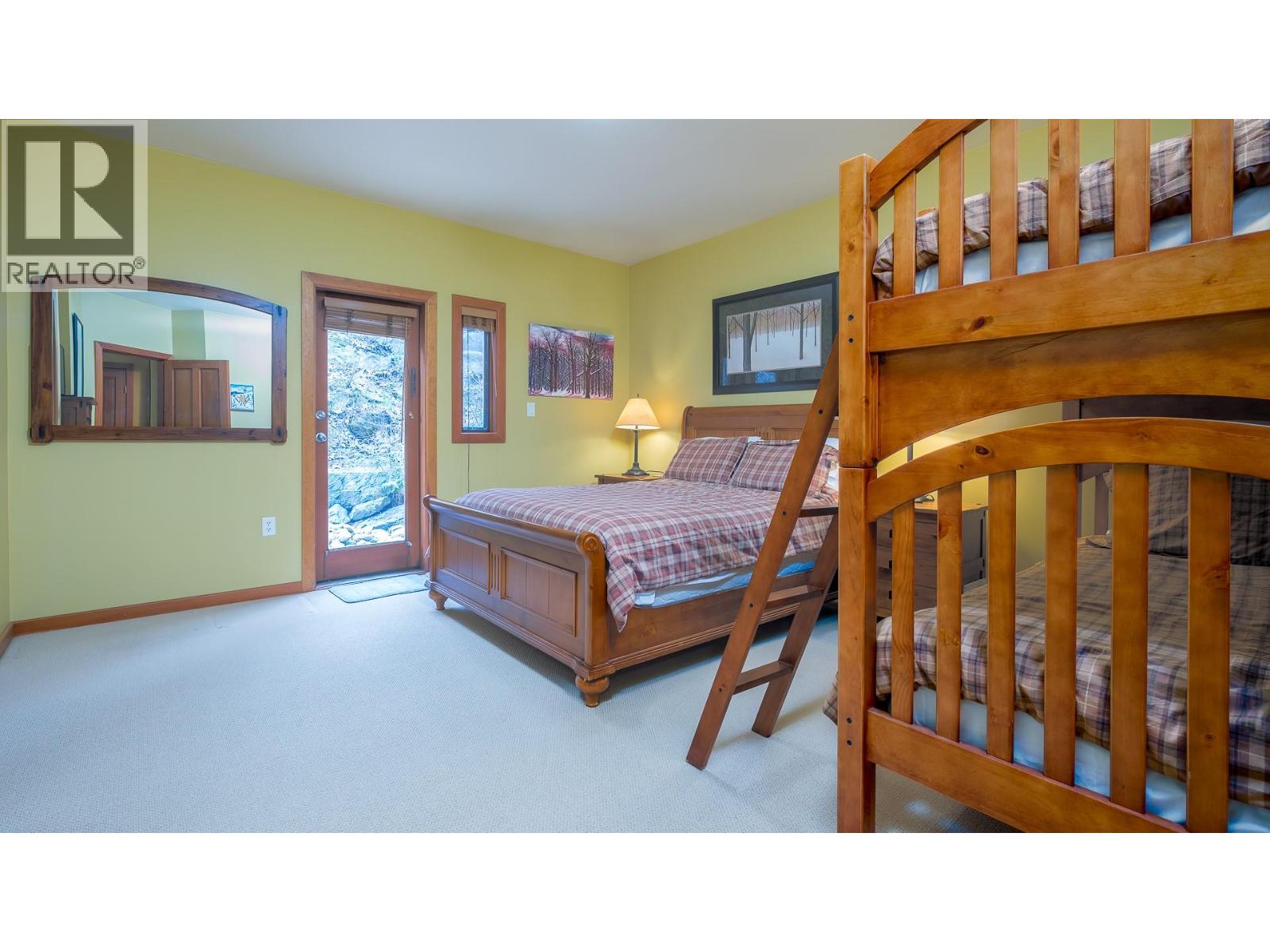1008 Olaus Way Unit# 2, Rossland, British Columbia  V0G 1Y0 - Photo 18 - 10402138