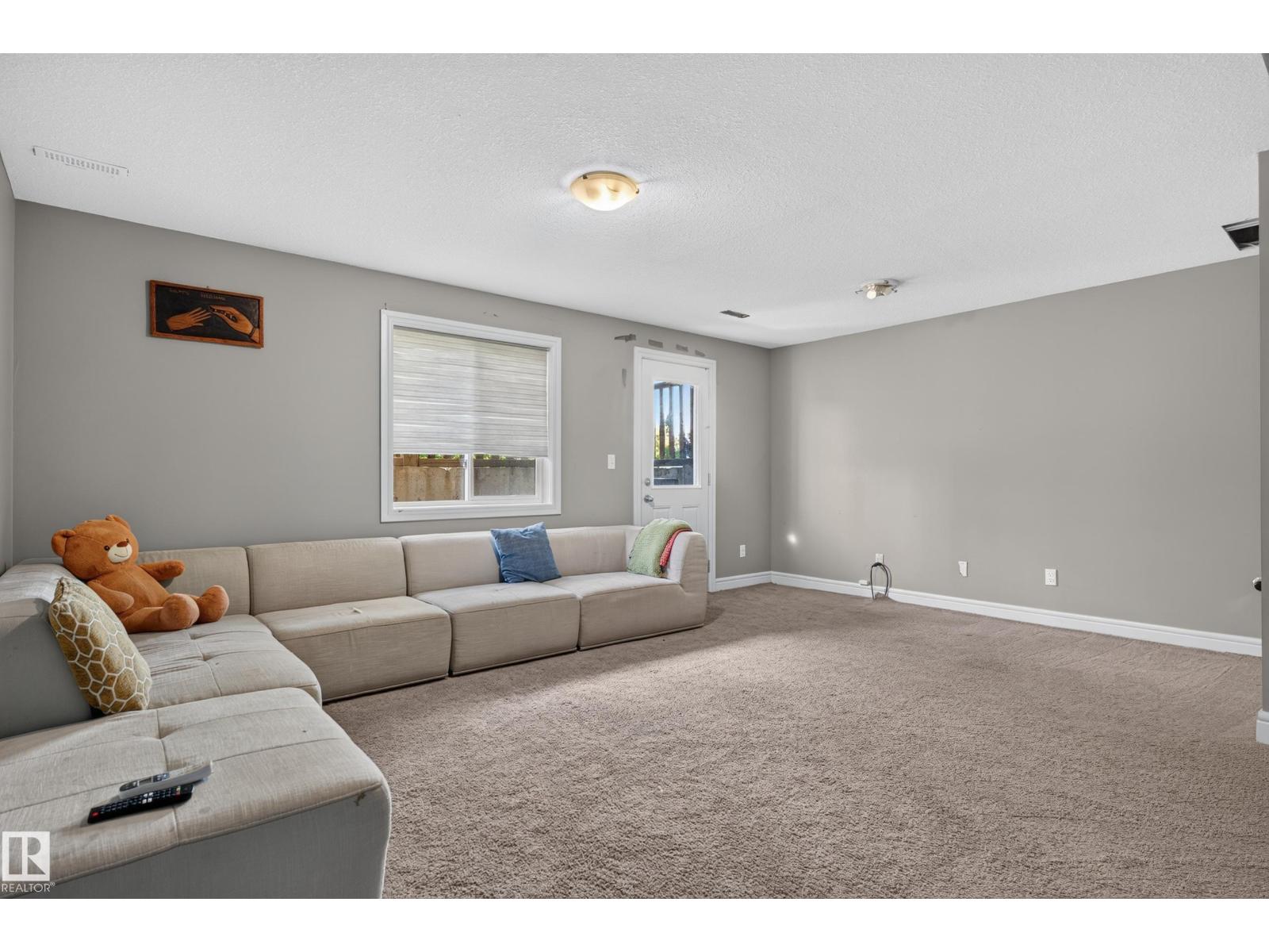 #21 15151 43 ST NW NW