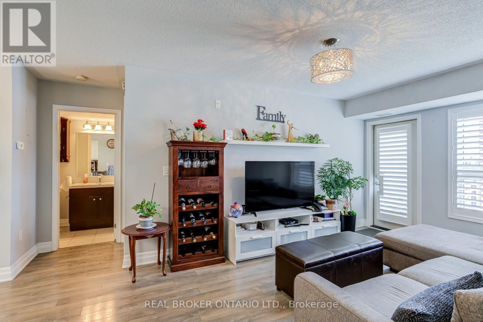 105 - 1045 Nadalin Heights, Milton, Ontario  L9T 8R5 - Photo 12 - W13852458
