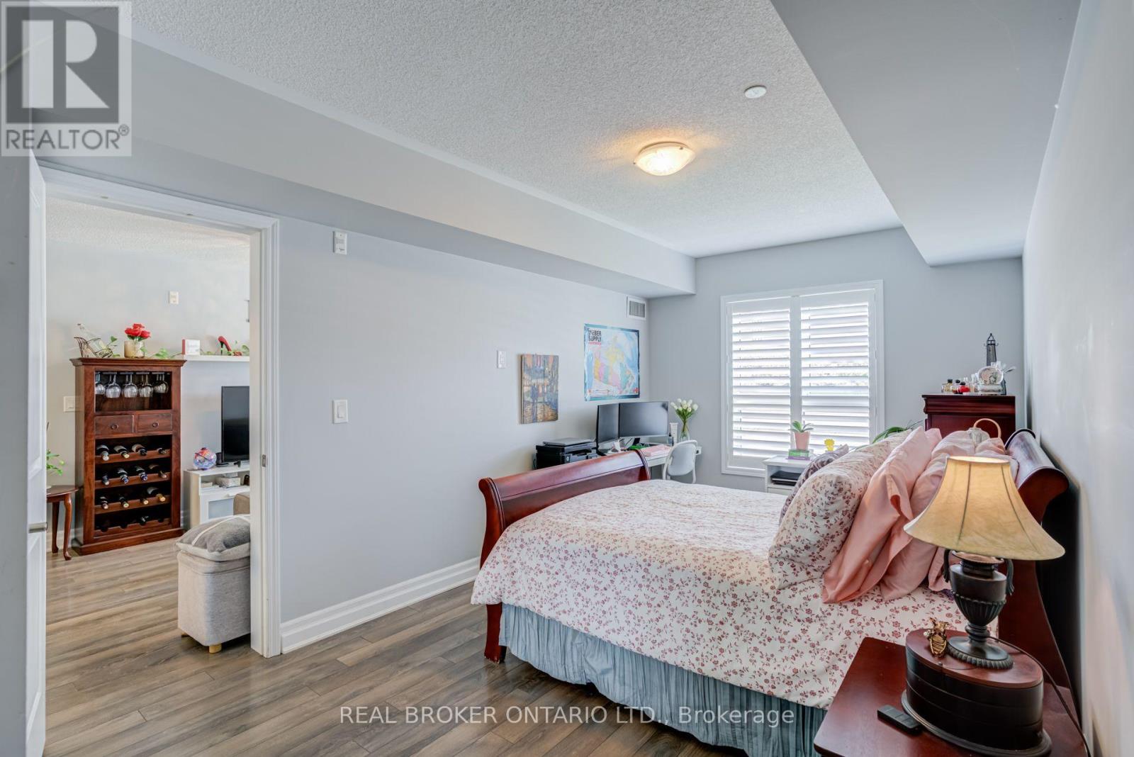 105 - 1045 Nadalin Heights, Milton, Ontario  L9T 8R5 - Photo 14 - W13852458