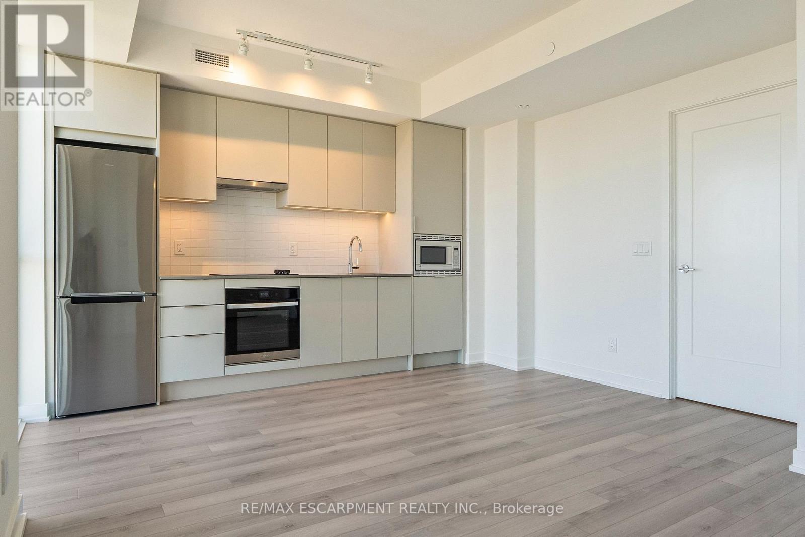1808 - 3079 Trafalgar Road, Oakville, Ontario  L6H 8C5 - Photo 13 - W13852484