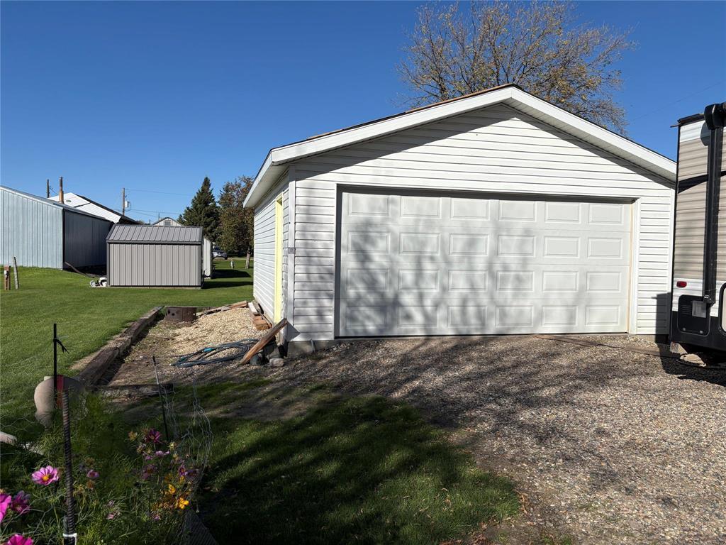 183 1st Avenue W, Souris, Manitoba  R0K 2C0 - Photo 11 - 202624686