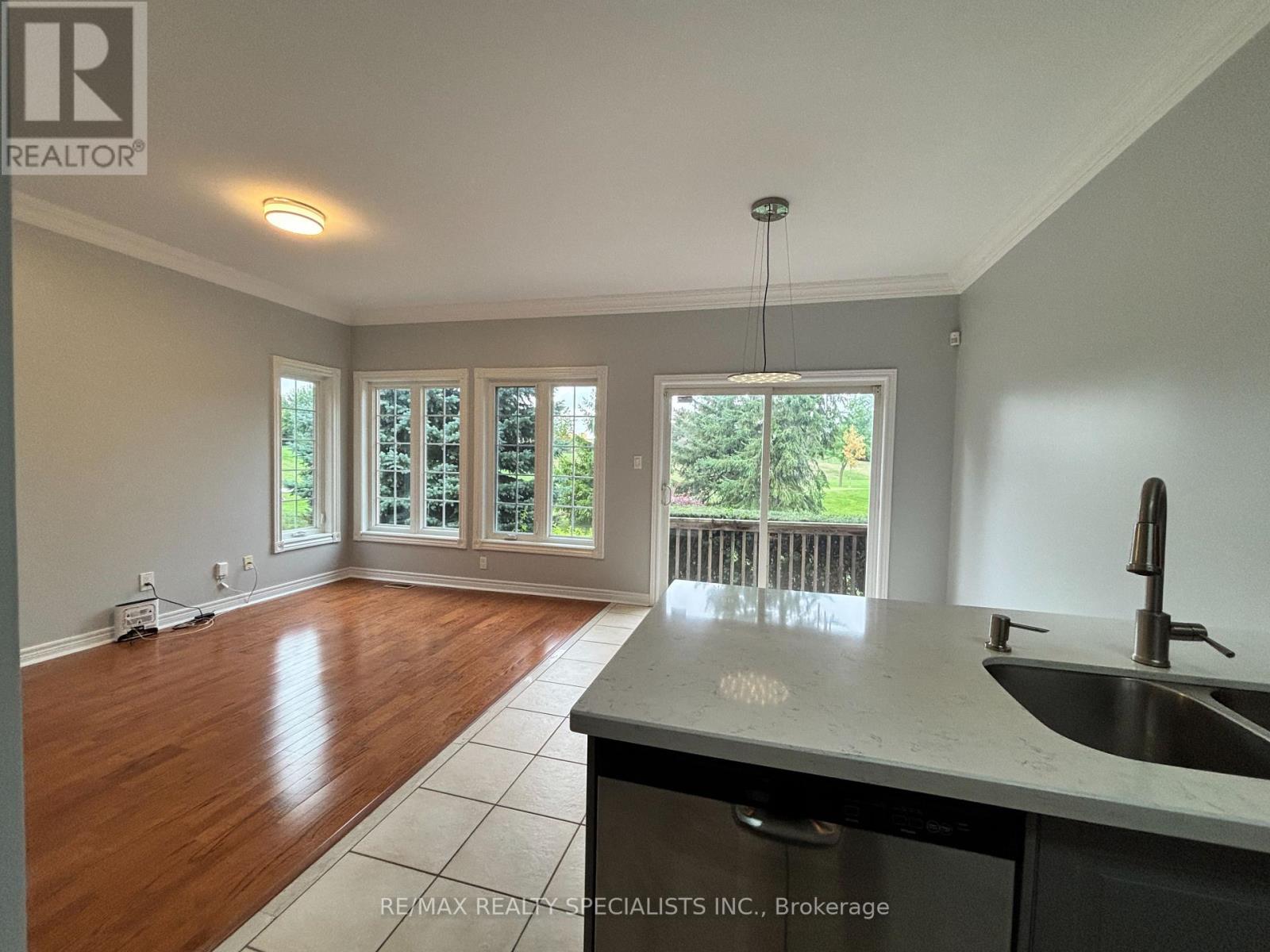 8 Yorkwood Trail, Brampton, Ontario  L6R 3J3 - Photo 8 - W13852314