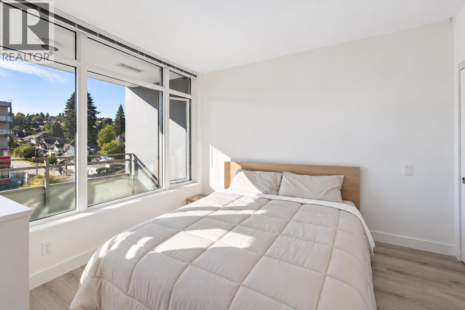 602 200 NELSON'S CRESCENT